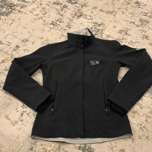 MOUNTAIN HARDWER  XS water resistant lined shell jacket in Black (Pre owned)